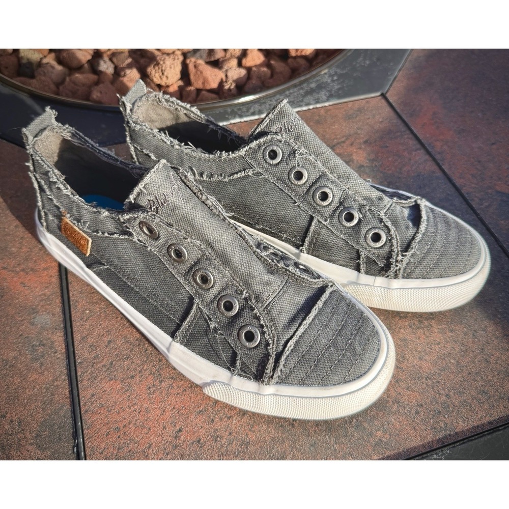 Blowfish Malibu Gray Canvas W7 Slip-On Low Top Sneakers Rubber Outsole - Picture 2 of 7